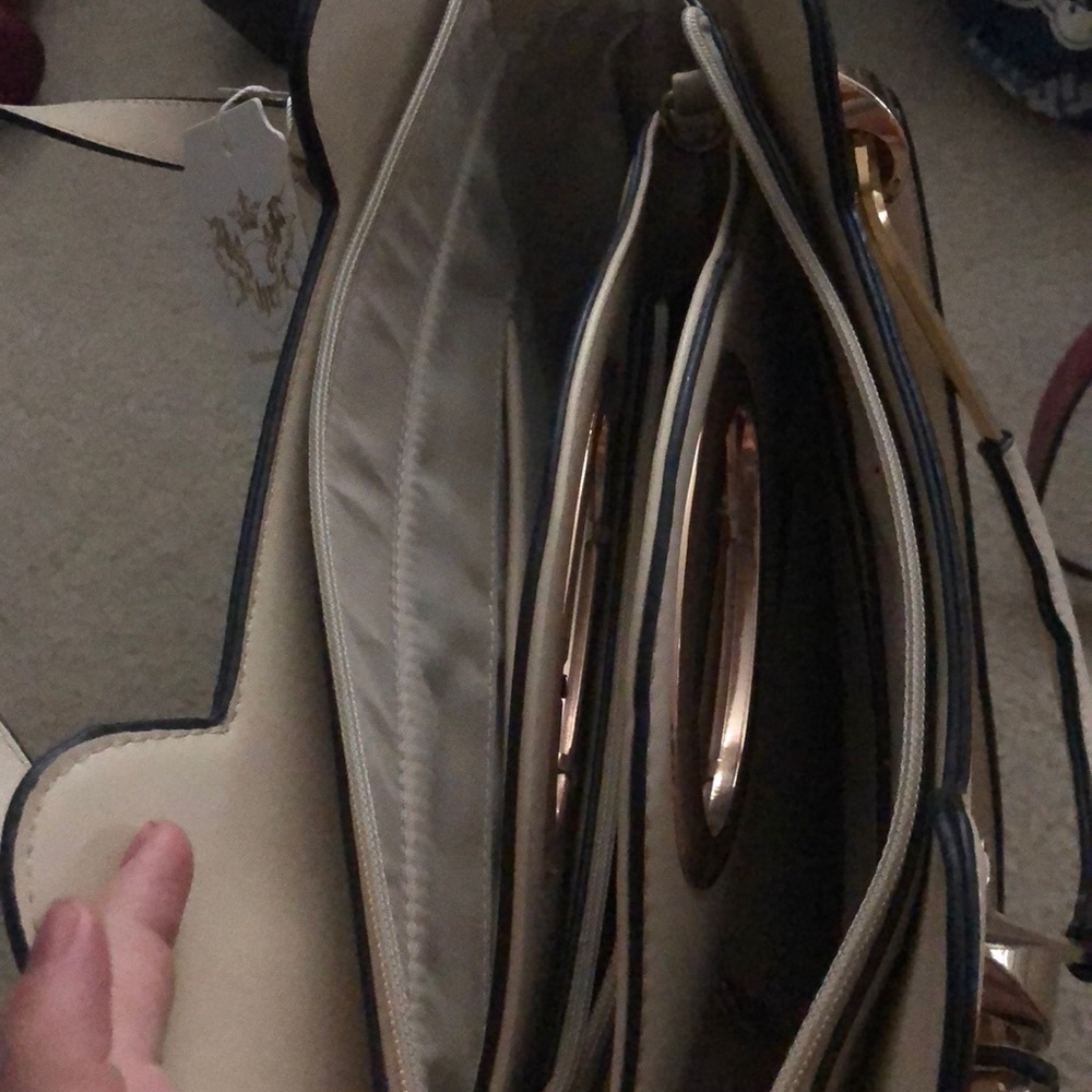 Double Purse. - Picture 2 of 4